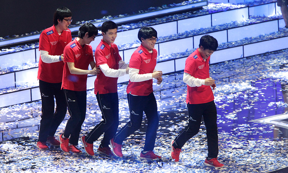 LPL春季赛常规赛开启：季后赛双败赛制升级，冠军直通季中邀请赛